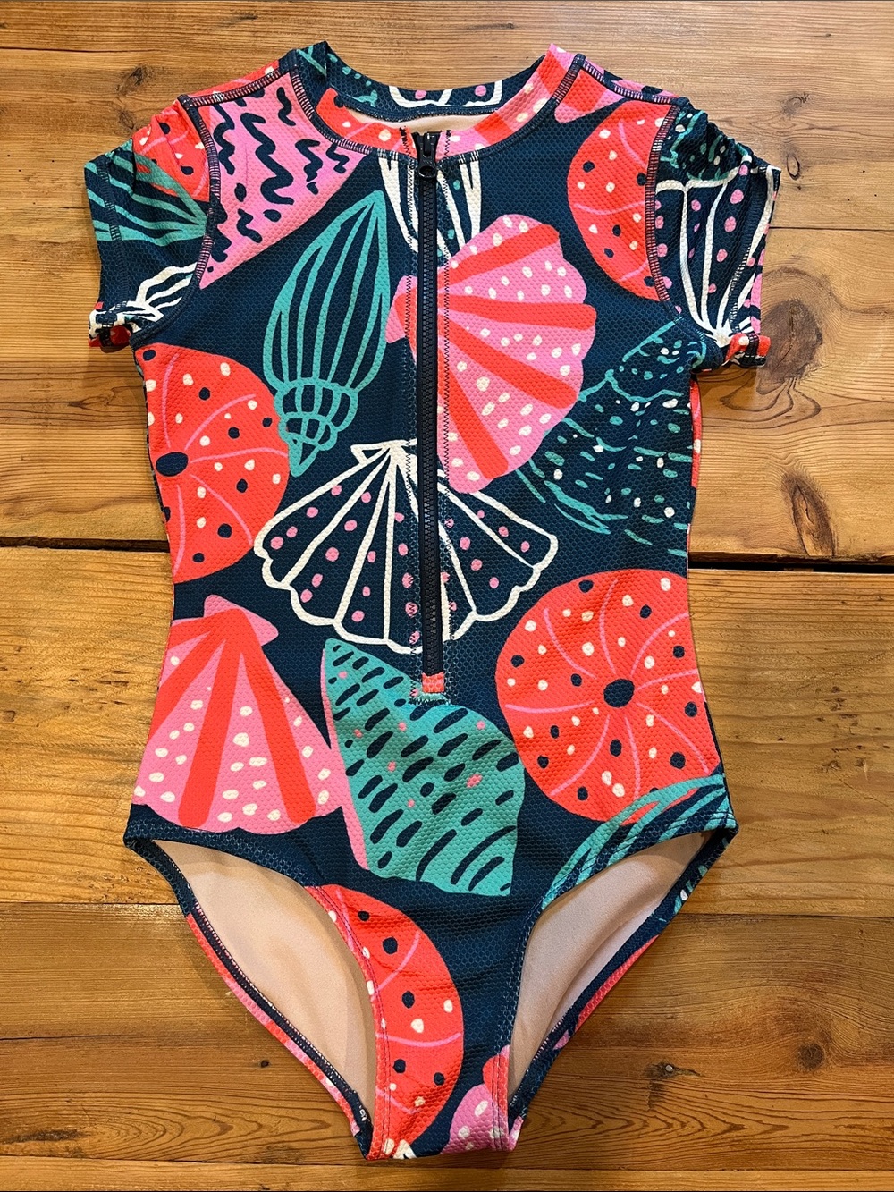 TEA COLLECTION 12 Sea Sheel Printed One-Piece Bathing Suit Swim Rash Guard